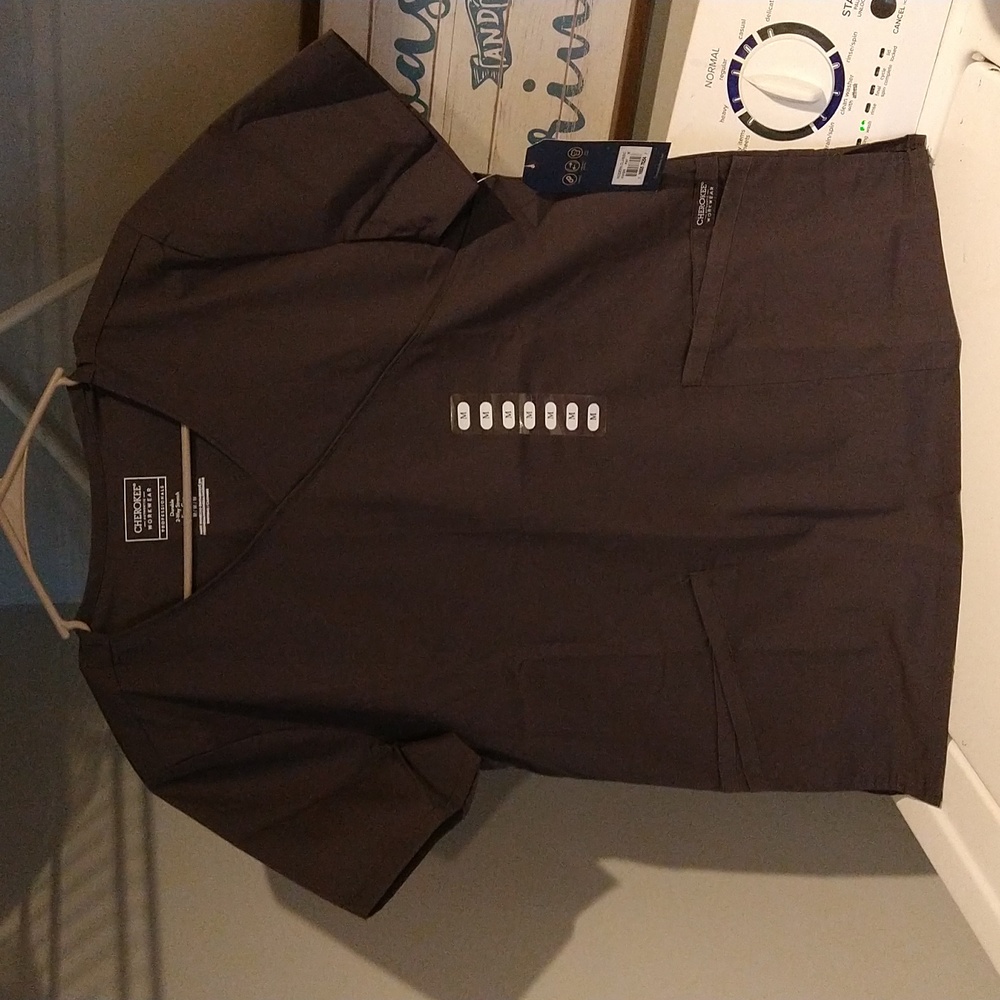 Women's Cherokee scrub top medium nwt